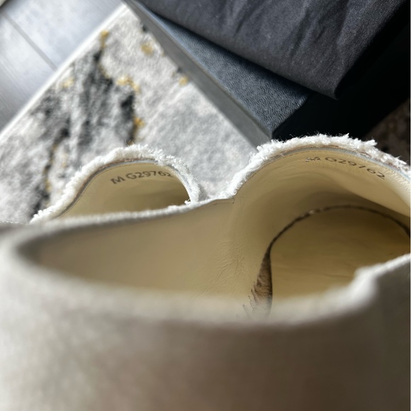 Authentic CHANEL size 40 Interlocking CC LOGO Tweed Espadrilles - Beige/Black - Picture 6 of 10